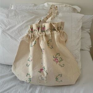 Floral Embroidered Sezane tote